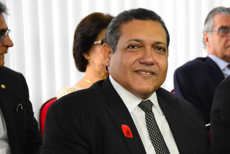Braga entrega relatório de indicação de Kassio Nunes Marques ao STF