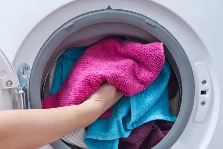 Você está visualizando atualmente Dona de casa morre eletrocutada ao mexer em máquina de lavar roupas