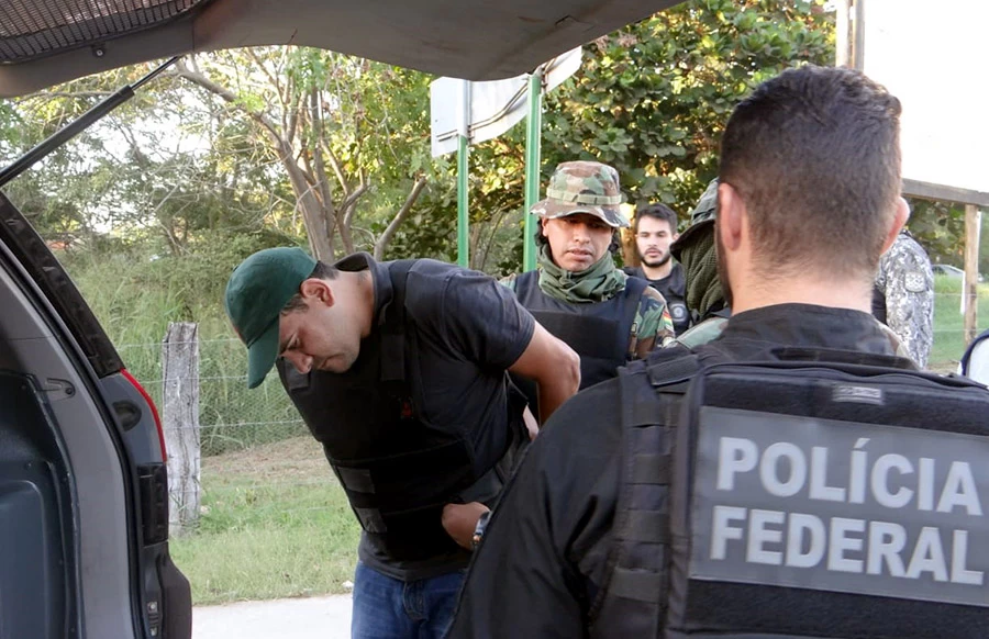 Você está visualizando atualmente Preso na Bolívia, brasileiro condenado por tráfico de drogas é entregue à Polícia Federal de Corumbá