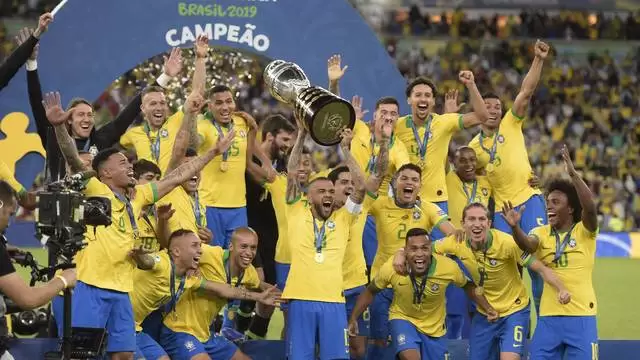 Leia mais sobre o artigo Seleção Brasileira fecha o ano em segundo lugar no ranking da FIFA
