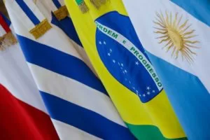 Leia mais sobre o artigo Mercosul pode fechar acordo com mais países europeus até o fim do ano