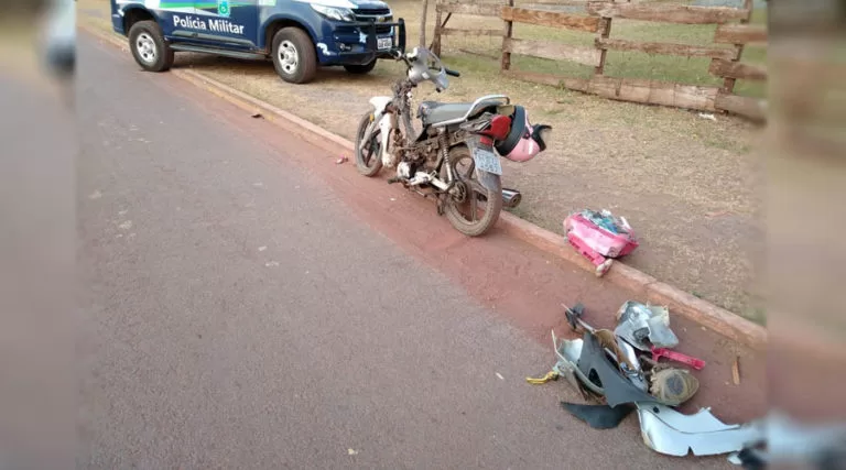 Homem fica ferido após colisão entre motocicletas no Cravo Vermelho