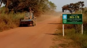 Leia mais sobre o artigo Ministério da Agricultura está empenhado em recuperar estradas vicinais de assentamentos de MS