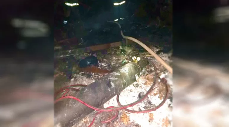 Loja Tentação: escombros de prédio destruído pelo fogo volta a registrar focos de incêndio