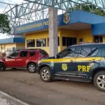 Mulher abandona veículo roubado e foge em meio a matagal durante abordagem da PRF na BR-262