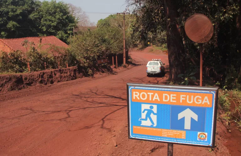 Plano de emergência da Vale tem aprovação durante simulação de ruptura de barragem em Corumbá