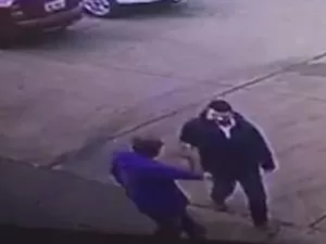 Leia mais sobre o artigo Flanelinha é preso ao ameaçar e tentar extorquir delegado em estacionamento | vídeo