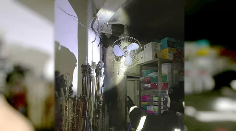 Bombeiros combatem princípio de incêndio em comercio na parte alta de Corumbá