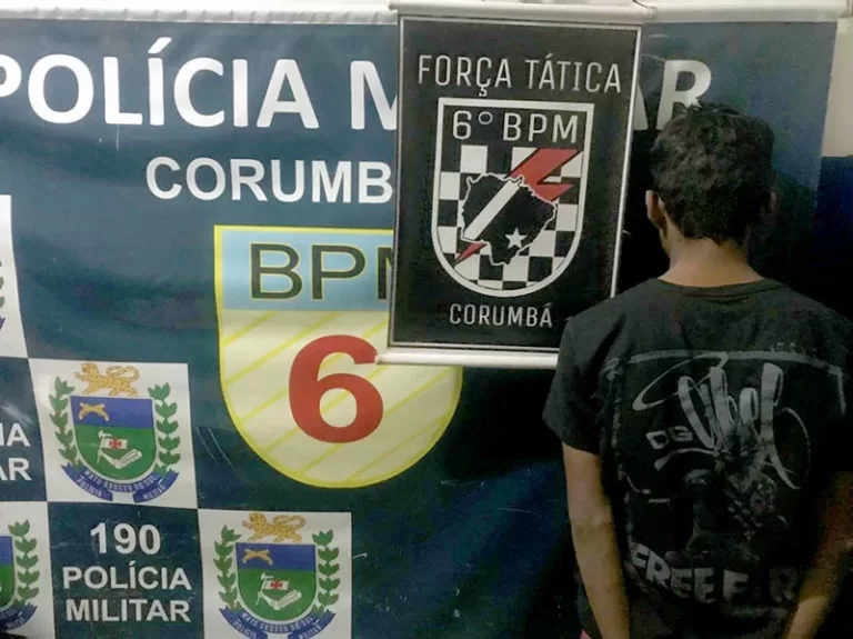 Homem é preso após roubar celular de mulher no Maria Leite