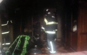 Leia mais sobre o artigo Bombeiros combatem incêndio em casa no Popular Velha