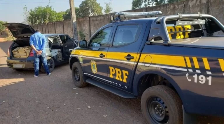 PRF apreende 523 Kg de maconha e recupera veículo furtado em SP
