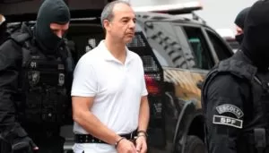 Leia mais sobre o artigo Sérgio Cabral deixa a solitária após um mês de punição