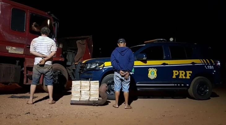 Leia mais sobre o artigo Vídeo | Carregamento de cocaína que saiu de Corumbá é apreendido pela PRF na BR-262