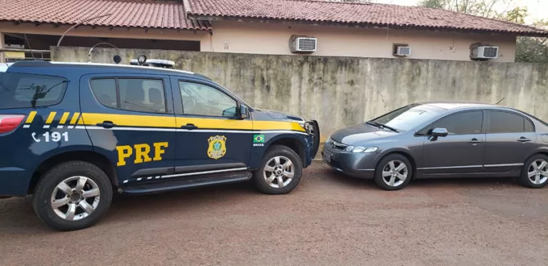 Homem que seguia em carro furtado para Corumbá é preso pela PRF