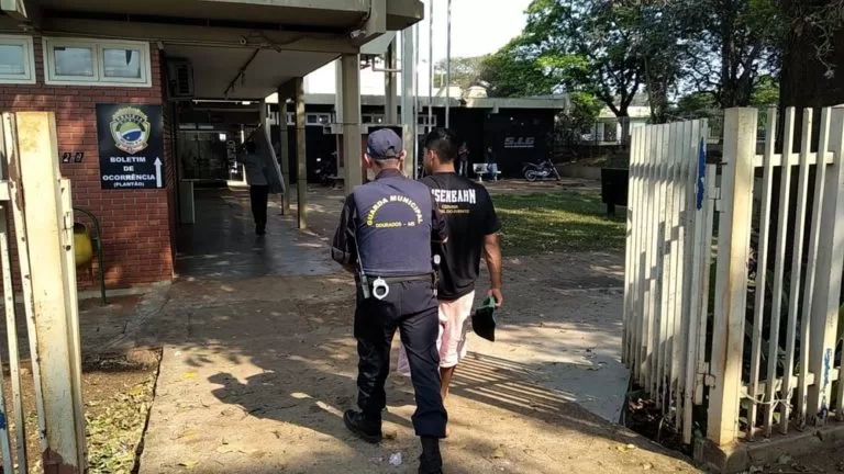 Venezuelano é preso após tentar beijar médica dentro de posto de saúde em MS