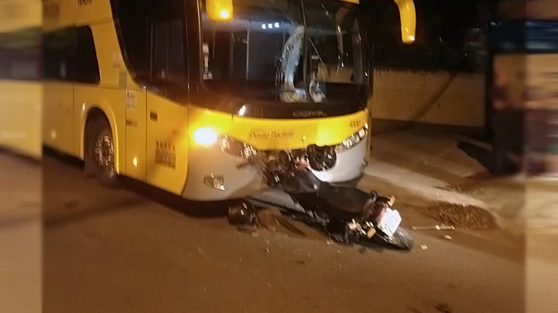 Você está visualizando atualmente Motociclista morre após bater de frente com ônibus na região central de Corumbá