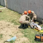 Motociclista é arremessado contra muro em colisão no Popular Nova