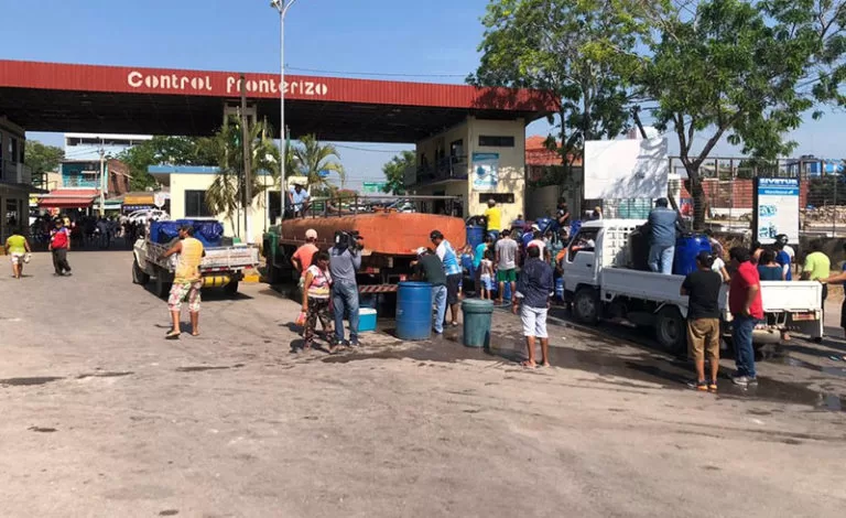 Bloqueio na fronteira provoca queda de 60% no comércio em Corumbá