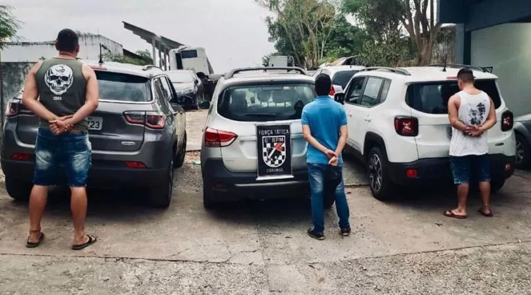Homens que levavam veículos locados para Bolívia são detidos pela Força Tática em Corumbá