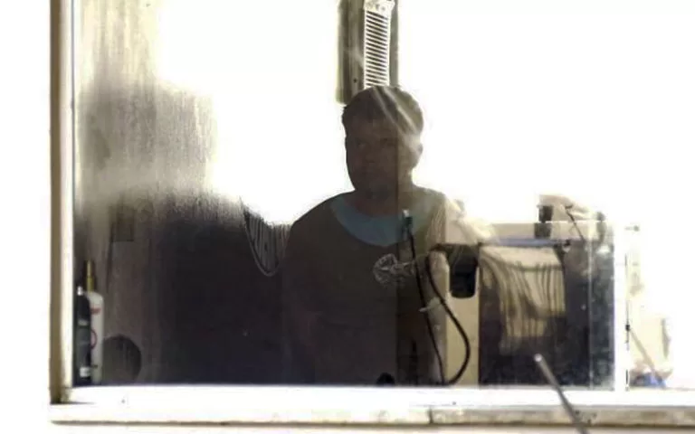 Pintor acusado de estuprar irmãs e agredir bebê é indiciado por 6 crimes