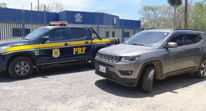 Leia mais sobre o artigo Médico Boliviano é flagrado pela PRF com Jeep roubado na argentina