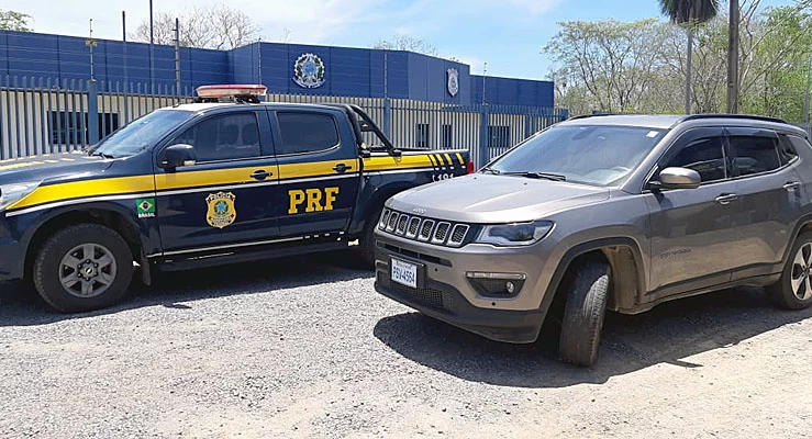 Você está visualizando atualmente Médico Boliviano é flagrado pela PRF com Jeep roubado na argentina