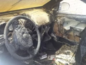 Leia mais sobre o artigo Polícia encontra dois corpos em carro incendiado às margens da BR-262