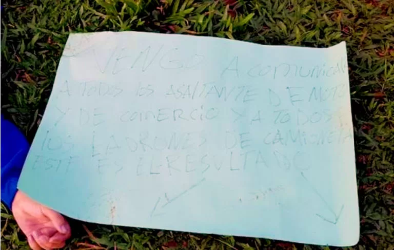 Justiceiros matam homem a tiros de fuzil e deixam recado a assaltantes