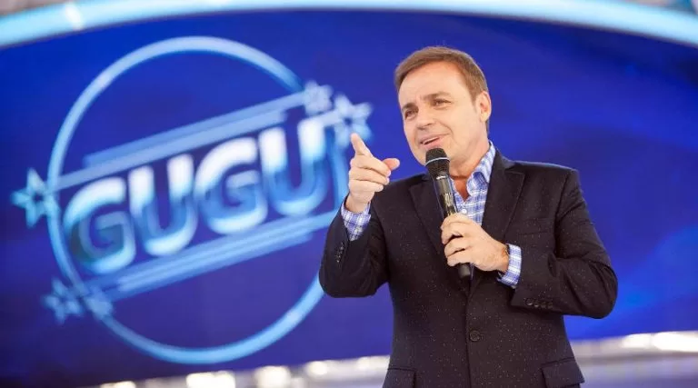 Assessoria de Gugu Liberato nega morte de apresentador