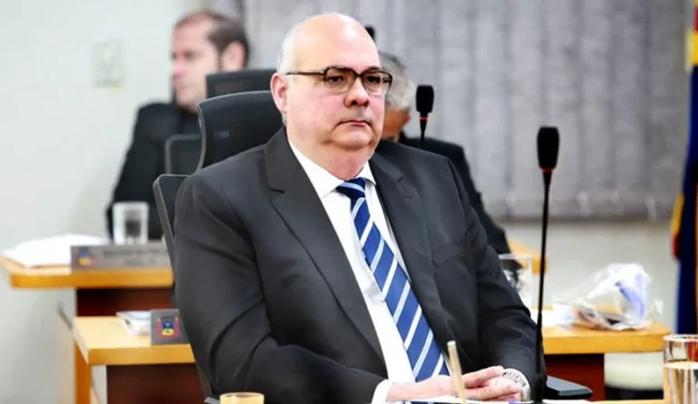 Vereador pede campanhas de conscientização sobre descarte de lixo na cidade