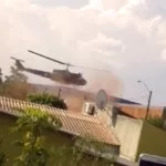 12 pessoas ficam feridas após queda de helicóptero que fazia combate ao tráfico na fronteira