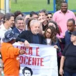 Após um ano e sete meses de prisão, Lula deixa prisão em Curitiba