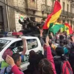 Policiais bolivianos se amotinam e intensificam crise política na Bolívia | Vídeo