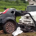 Acidente entre caminhão e carro deixa 3 mortos na BR-262