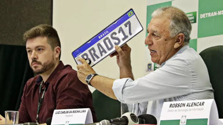 Nova placa do mercosul poderá custar até R$ 300 em MS