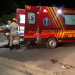 Bombeiros socorrem duas vítimas de queda acidental de motocicletas