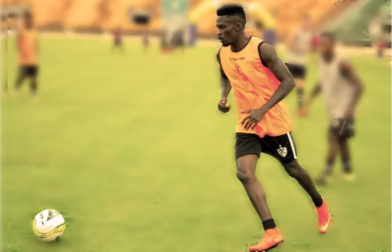 Diretoria do Corumbaense confirma retorno de Robinho para temporada 2020