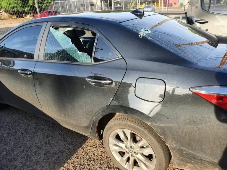 Carro de deputado federal é atacado a tiros em Campo Grande e PF investiga