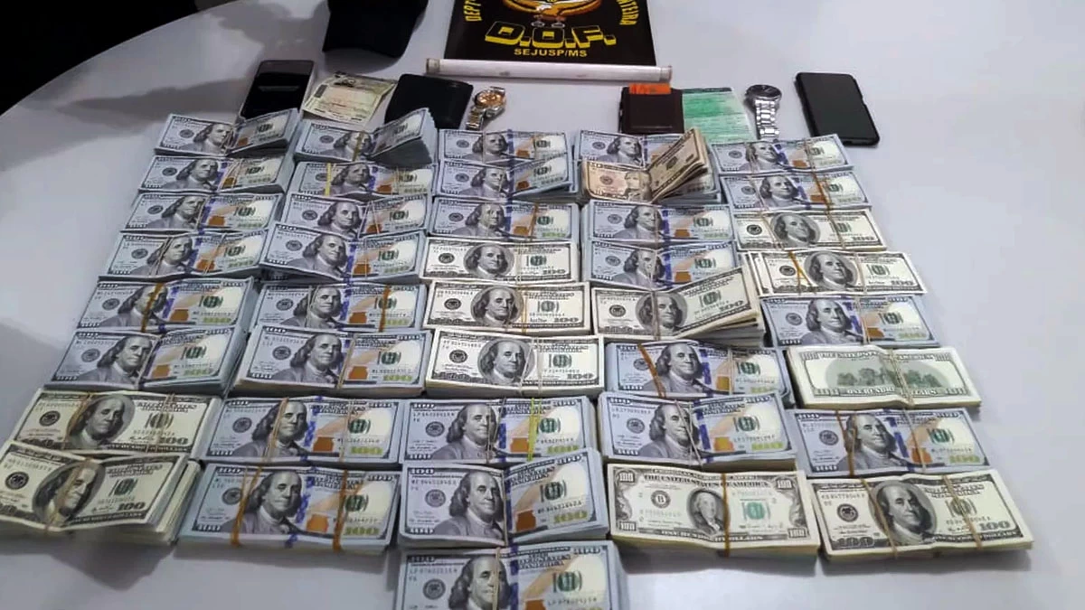 Você está visualizando atualmente Pecuarista é preso com U$ 405 mil dólares e polícia diz que dinheiro seria do tráfico