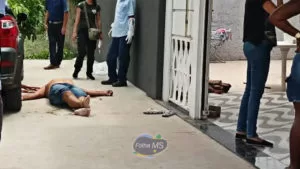 Leia mais sobre o artigo Homem é executado a tiros na frente de casa em Corumbá