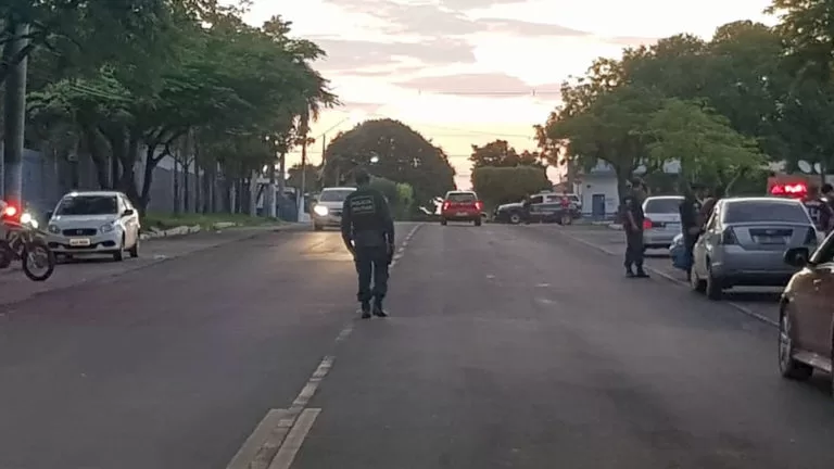 Operação Lei Seca em Corumbá flagra condutor embriagado e faz apreensão de veículos