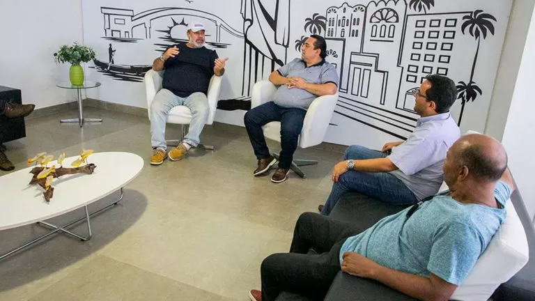 Com extensa carreira nacional, ator André Mattos grava documentário em Corumbá