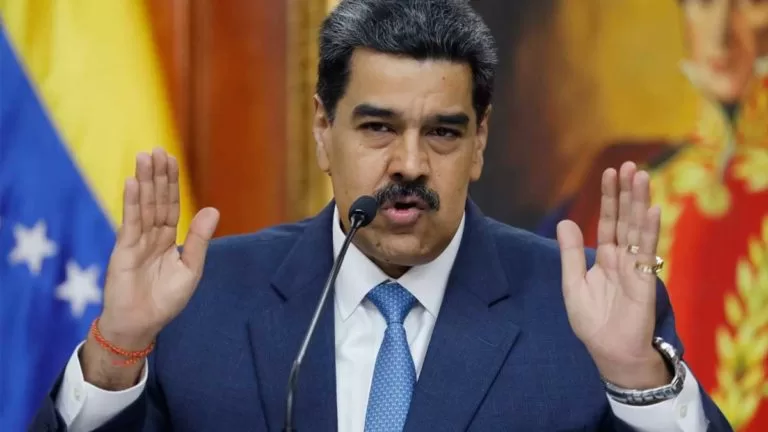 Estados Unidos oferecem US$ 15 milhões pela captura de Maduro