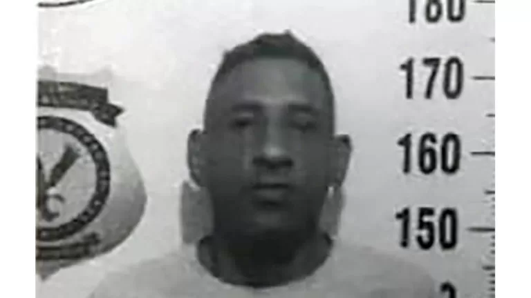 Preso tenta fugir da Gameleira, se enrosca em concertina e morre