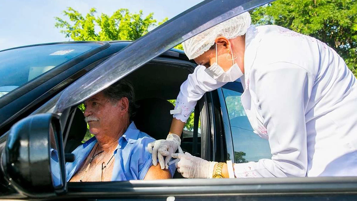 No momento, você está visualizando Com alta procura, 2340 doses de vacina contra H1N1 acabam em menos de duas horas em Corumbá