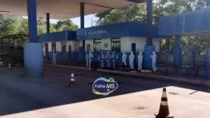 Leia mais sobre o artigo Militares iniciam desinfecção do posto Esdras na fronteira de Corumbá, vídeo