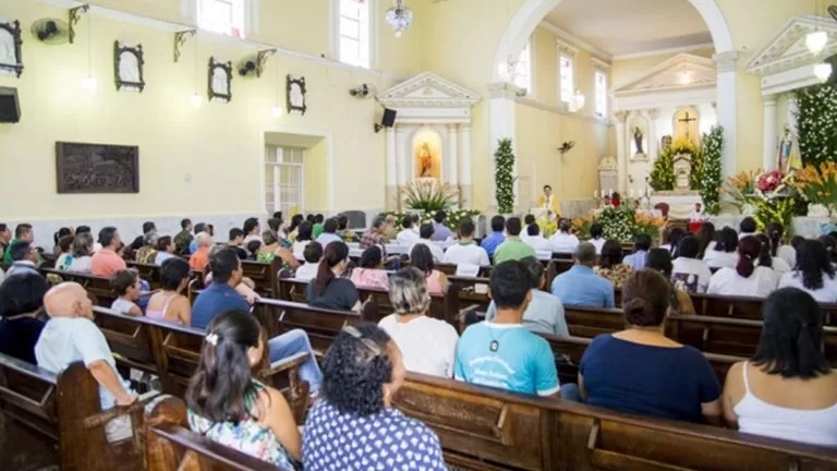 Prefeitura de Corumbá estabelece normas para volta de reuniões em templos e igrejas