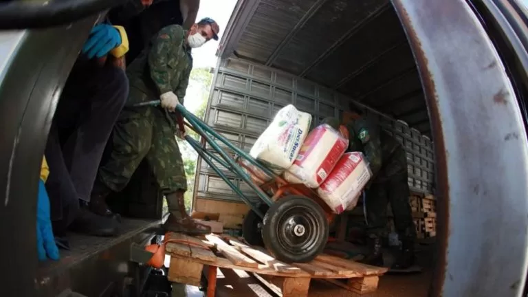 Povo das Águas: Marinha e Prefeitura iniciam envio de auxilio aos ribeirinhos no Taquari