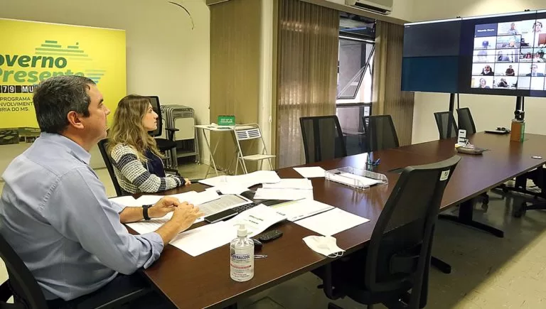 Governo discute com prefeitos ações e reflexos econômicos do coronavírus