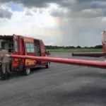 Mãe e filho são resgatados pelos bombeiros após caírem de carroça em fazenda no Pantanal